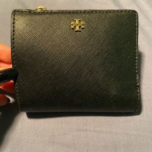 Tory burch wallet